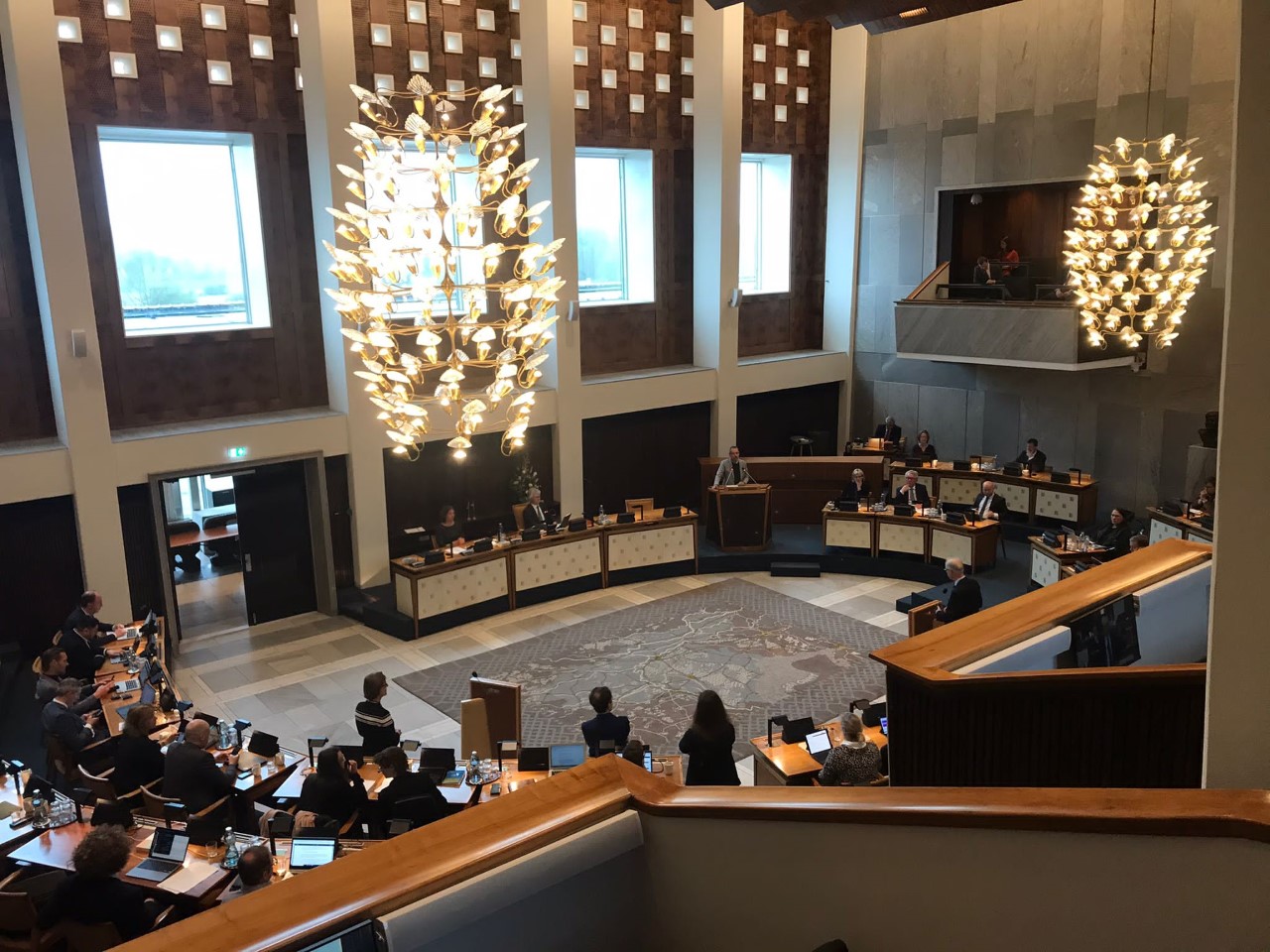 Tussendocument en Grondbank besproken in Staten